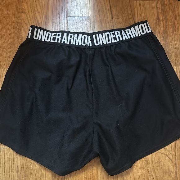 Under Armour workout shorts - Picture 2 of 4